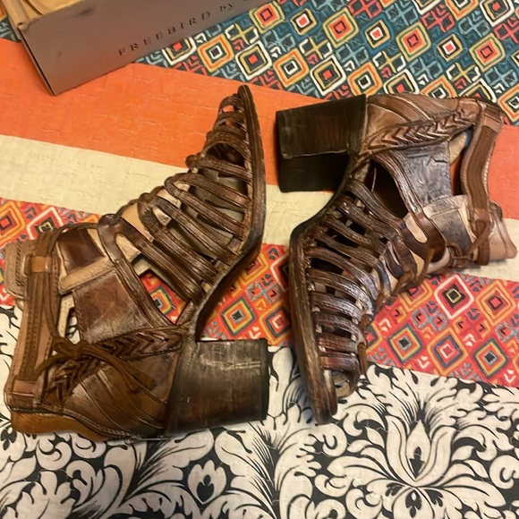 Freebird by Steven-gently used - Picture 4 of 8